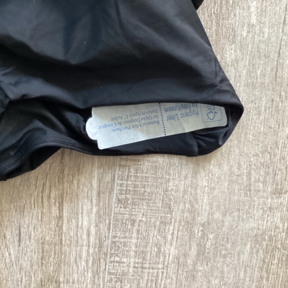 Andie Lagos One peace, black size medium NWT - Picture 4 of 4